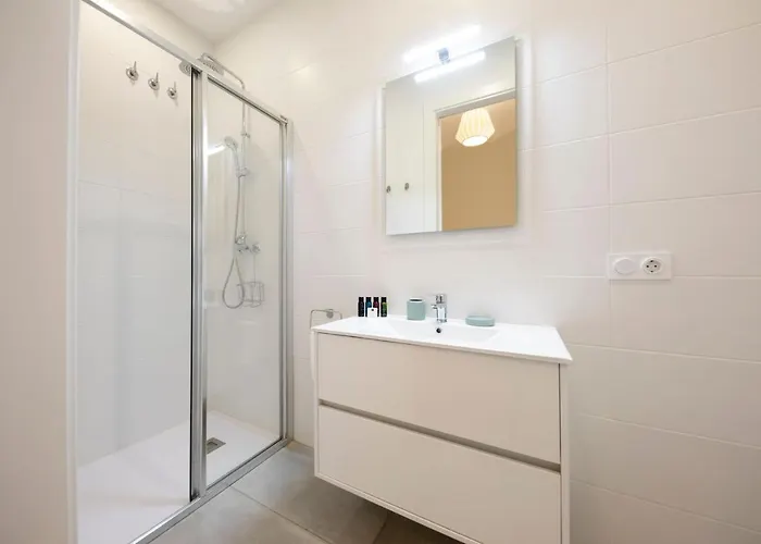 Bravissimo Pont Areny, Modern 3 Bedroom Appartement *