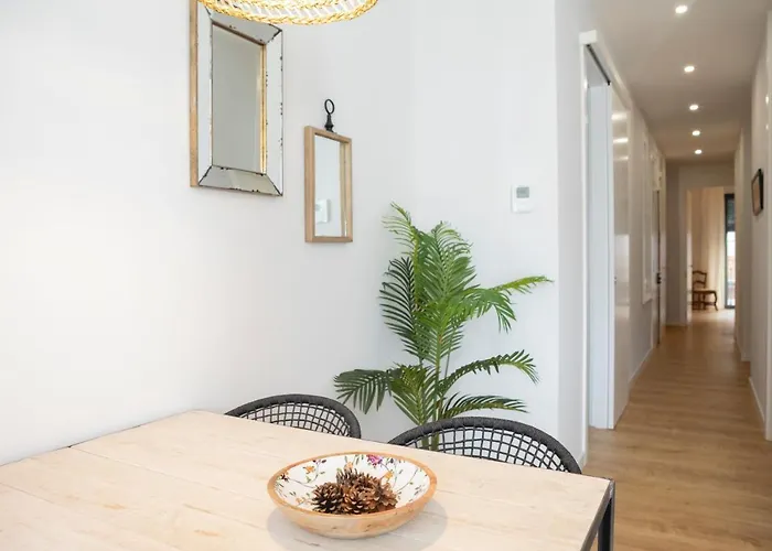 Apartman Bravissimo Pont Areny, Modern 3 Bedroom *