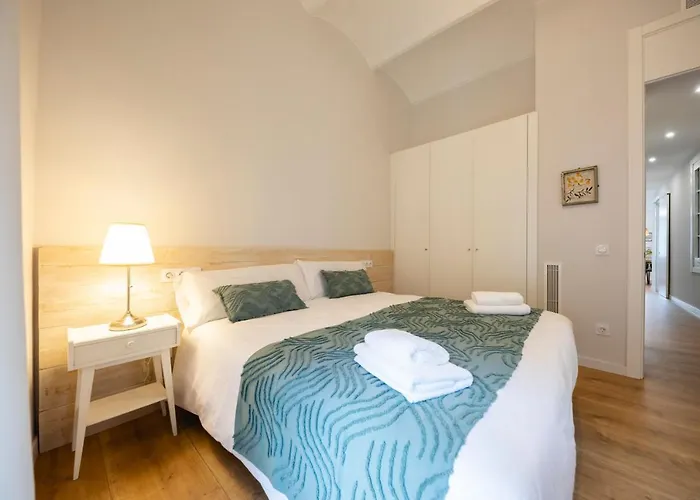 Bravissimo Pont Areny, Modern 3 Bedroom Girona