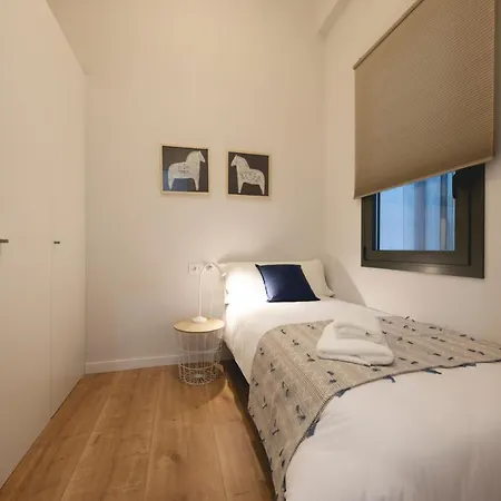 Apartman Bravissimo Pont Areny, Modern 3 Bedroom *