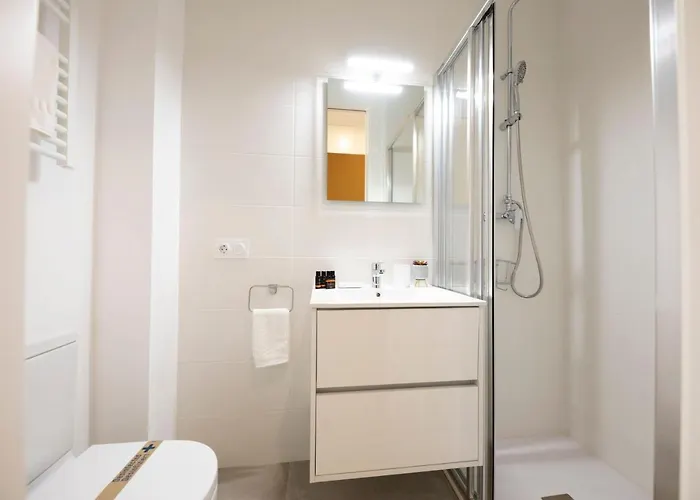 Bravissimo Pont Areny, Modern 3 Bedroom Apartment *