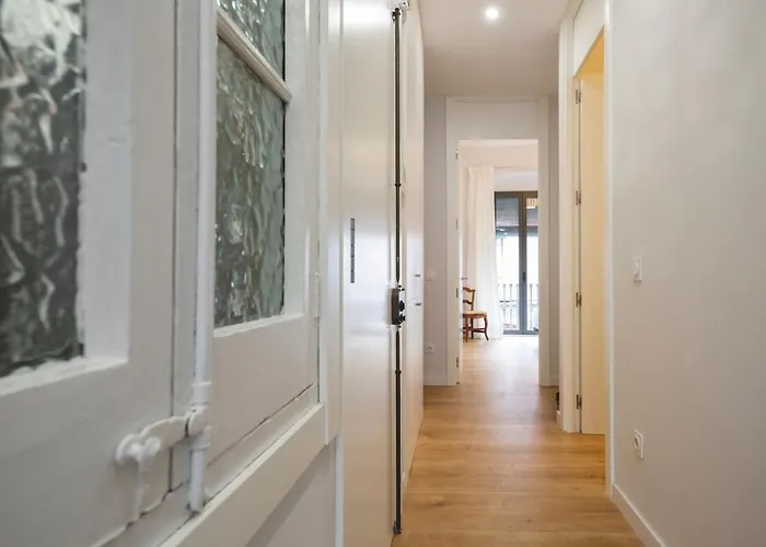 Bravissimo Pont Areny, Modern 3 Bedroom Апартаменти Жерона